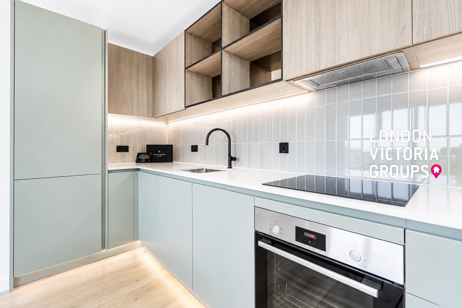 2 bed property in Iris House, 2 Cedrus Avenue, Southall